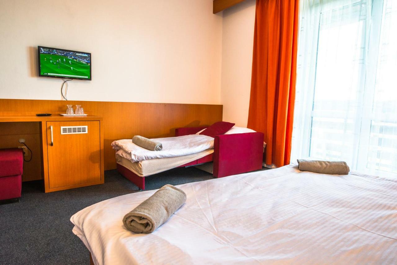 Horsky Hotel Kozubova Dolní Lomná Eksteriør bilde